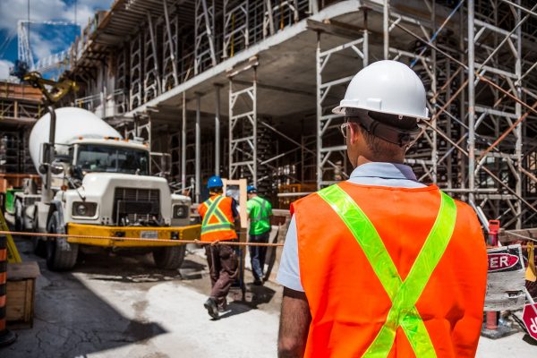 Tickets and Licenses You Need For a Job in Construction